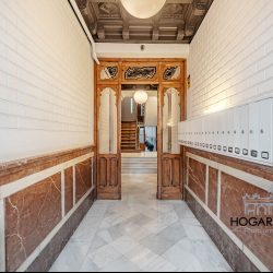 Apartamento clásico, con balcones