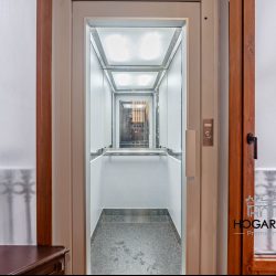 Apartamento clásico, con balcones