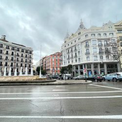 En el Barrio de Malasaña, con plaza de garaje