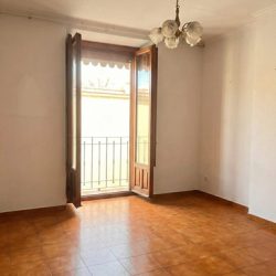 En el Barrio de Malasaña, con plaza de garaje