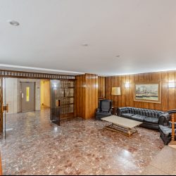 Oficina o despacho en edificio representativo