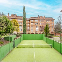 Urbanización de lujo, con garaje y trastero